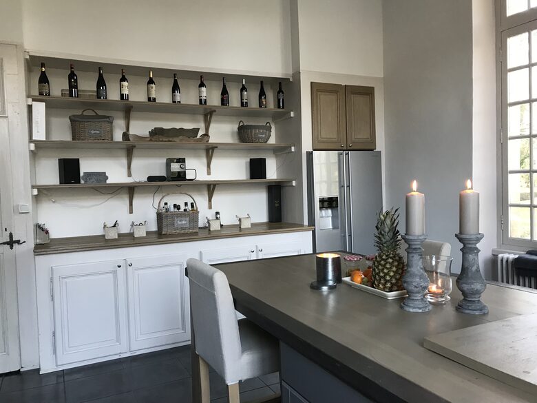 Château d'Isle-sur-Marne (R) - Isle sur Marne, France