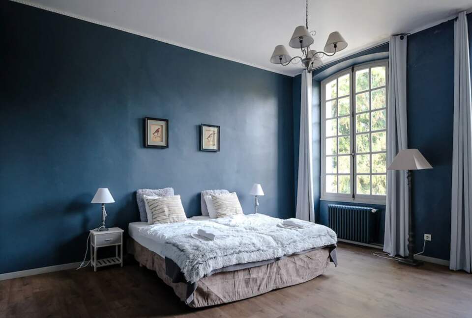 Château d'Isle-sur-Marne (R) - Isle sur Marne, France