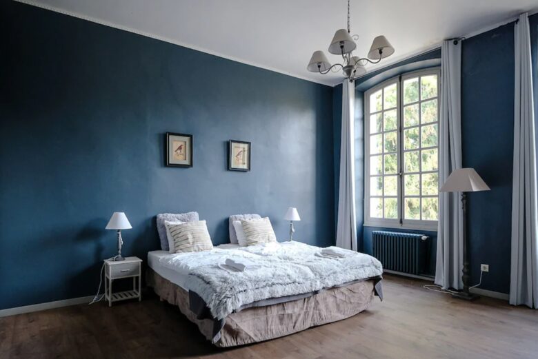 Château d'Isle-sur-Marne (R) - Isle sur Marne, France