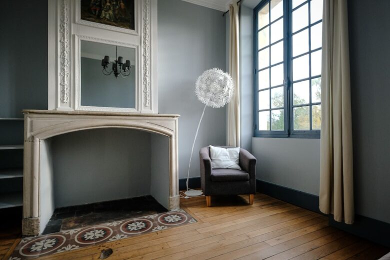 Château d'Isle-sur-Marne (R) - Isle sur Marne, France