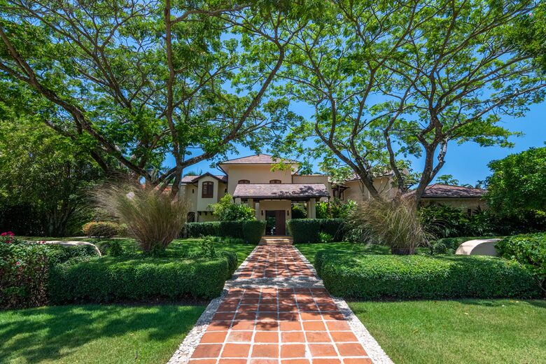 Villa Maji - Luxury Water Oasis Set Amongst the Palms in Cabarete - Cabarete, Dominican Republic