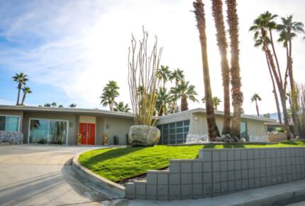 Modern Palm Springs Dream Villa - Palm Desert, California