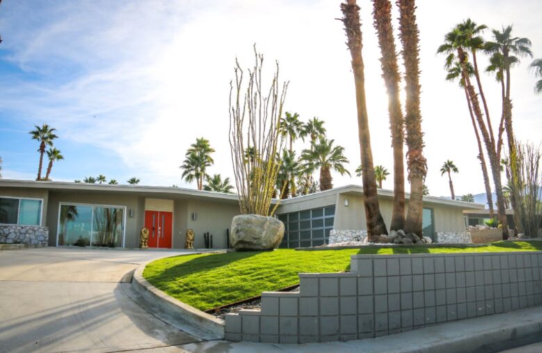 Modern Palm Springs Dream Villa - Palm Desert, California