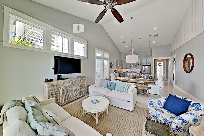 Cottage by The Sea | Private Dock, Fishing Pier - Rockport, Texas