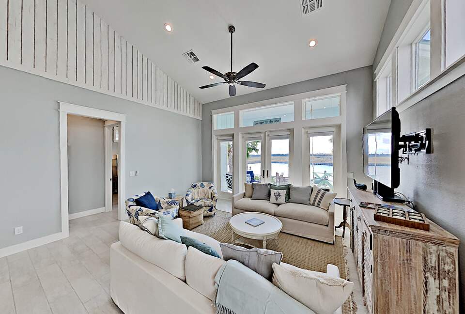 Cottage by The Sea | Private Dock, Fishing Pier - Rockport, Texas