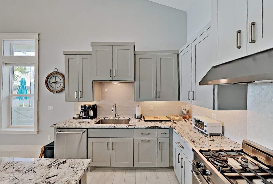 Cottage by The Sea | Private Dock, Fishing Pier - Rockport, Texas