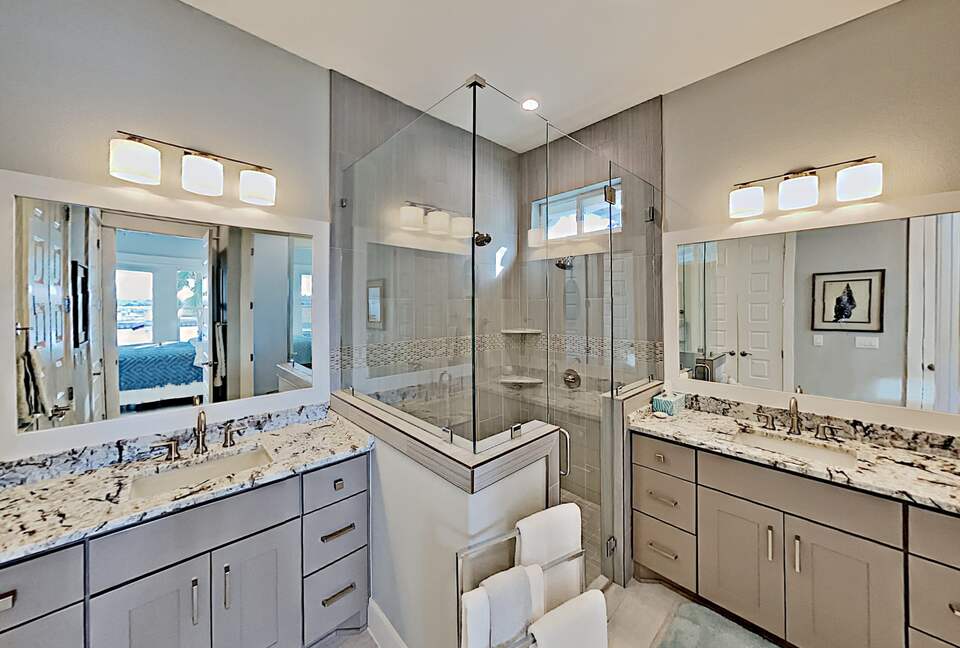 Cottage by The Sea | Private Dock, Fishing Pier - Rockport, Texas