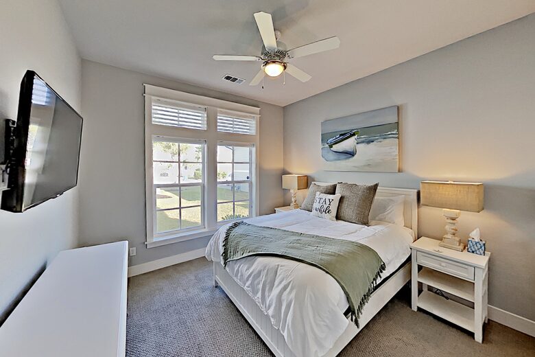 Cottage by The Sea | Private Dock, Fishing Pier - Rockport, Texas