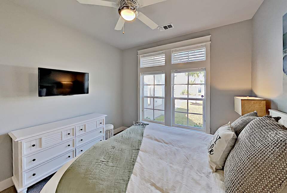 Cottage by The Sea | Private Dock, Fishing Pier - Rockport, Texas