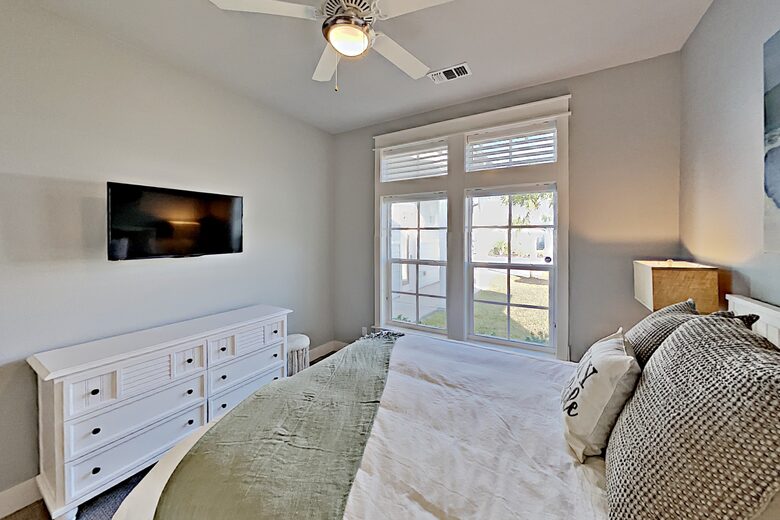 Cottage by The Sea | Private Dock, Fishing Pier - Rockport, Texas