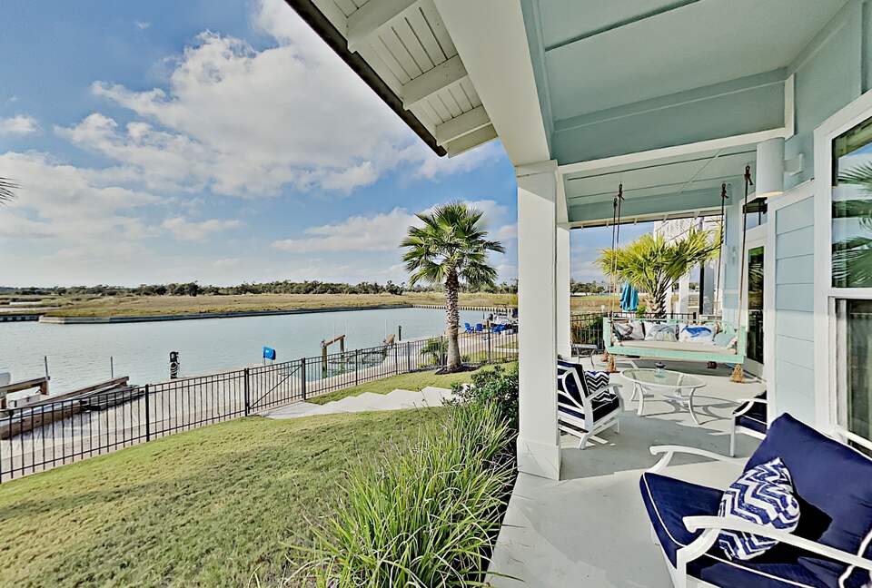 Cottage by The Sea | Private Dock, Fishing Pier - Rockport, Texas