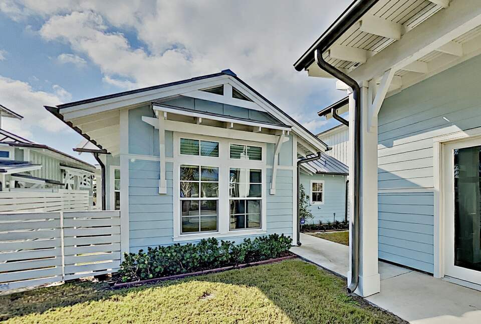 Cottage by The Sea | Private Dock, Fishing Pier - Rockport, Texas