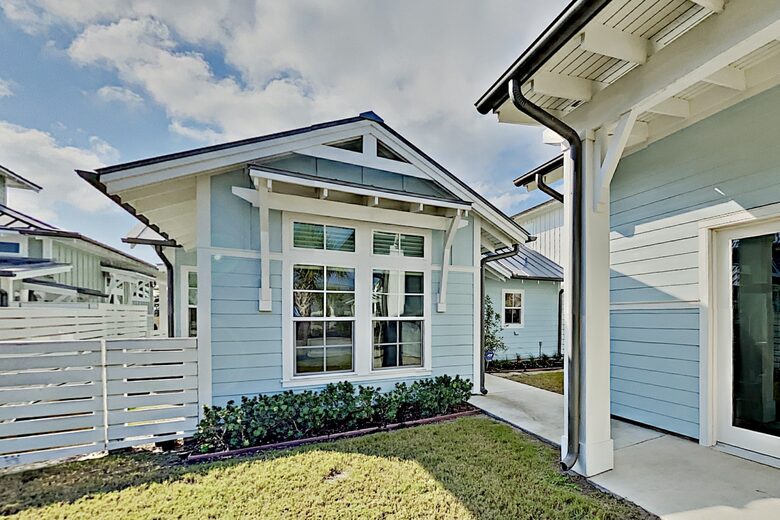 Cottage by The Sea | Private Dock, Fishing Pier - Rockport, Texas
