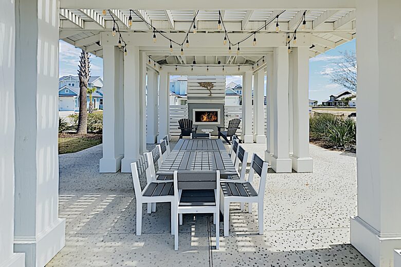 Cottage by The Sea | Private Dock, Fishing Pier - Rockport, Texas