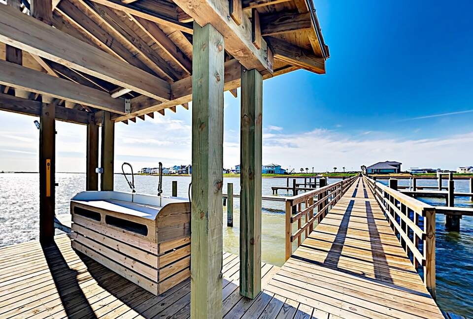 Cottage by The Sea | Private Dock, Fishing Pier - Rockport, Texas