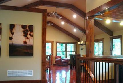 Elegant Lodge on the Lake - Gainesville, Georgia