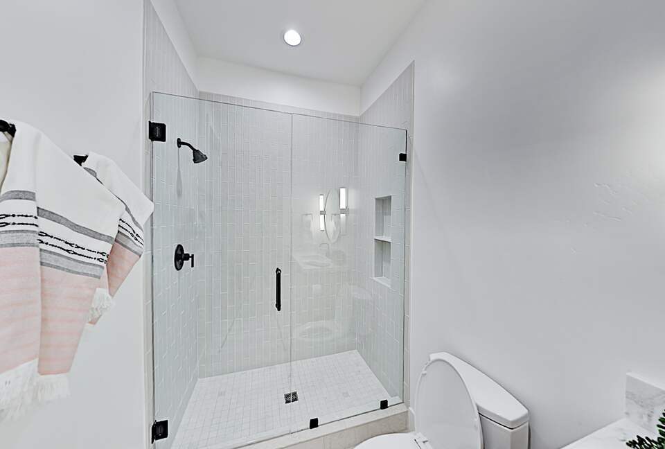 Designer Gem | Hot Tub & Bonus Room | Walk to Lift - Park City, Utah