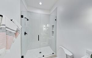 Designer Gem | Hot Tub & Bonus Room | Walk to Lift - Park City, Utah