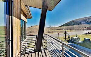 Designer Gem | Hot Tub & Bonus Room | Walk to Lift - Park City, Utah