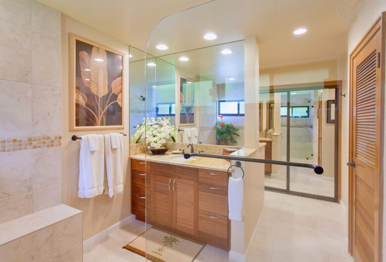 Large master bath