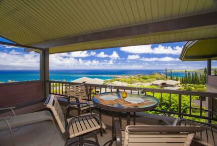Dining area in lower lanai