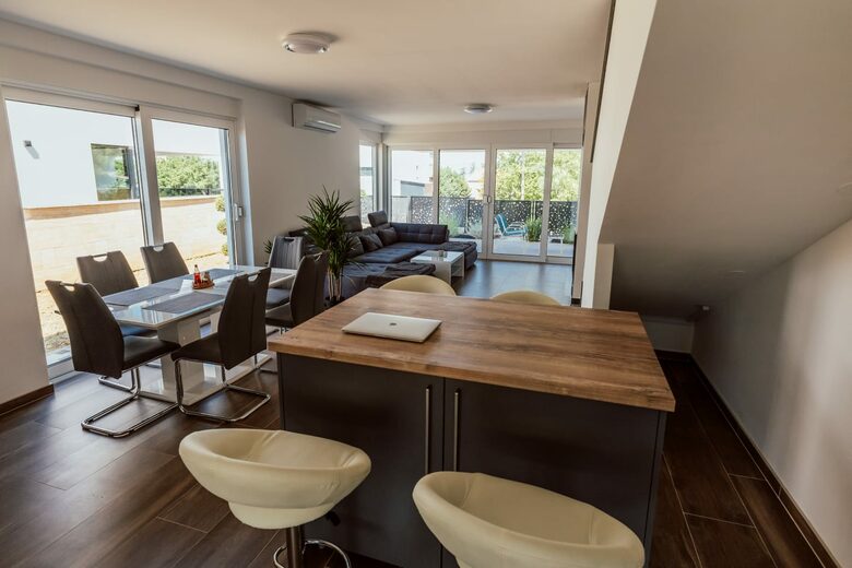 Villa Danijela - Malinska, Croatia