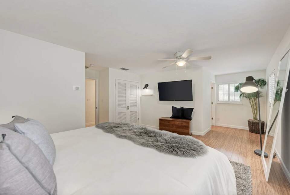 All Decked Out Waterfront Retreat - Sarasota, Florida