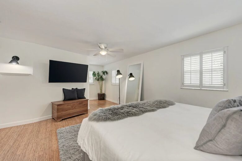 All Decked Out Waterfront Retreat - Sarasota, Florida