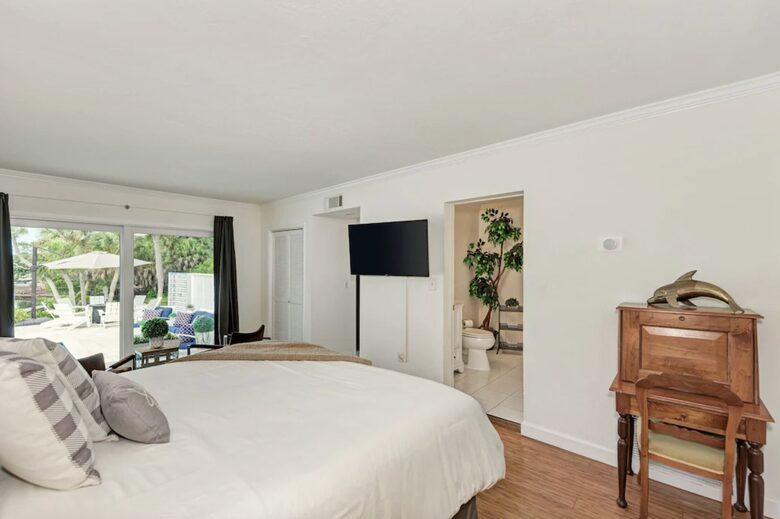 All Decked Out Waterfront Retreat - Sarasota, Florida