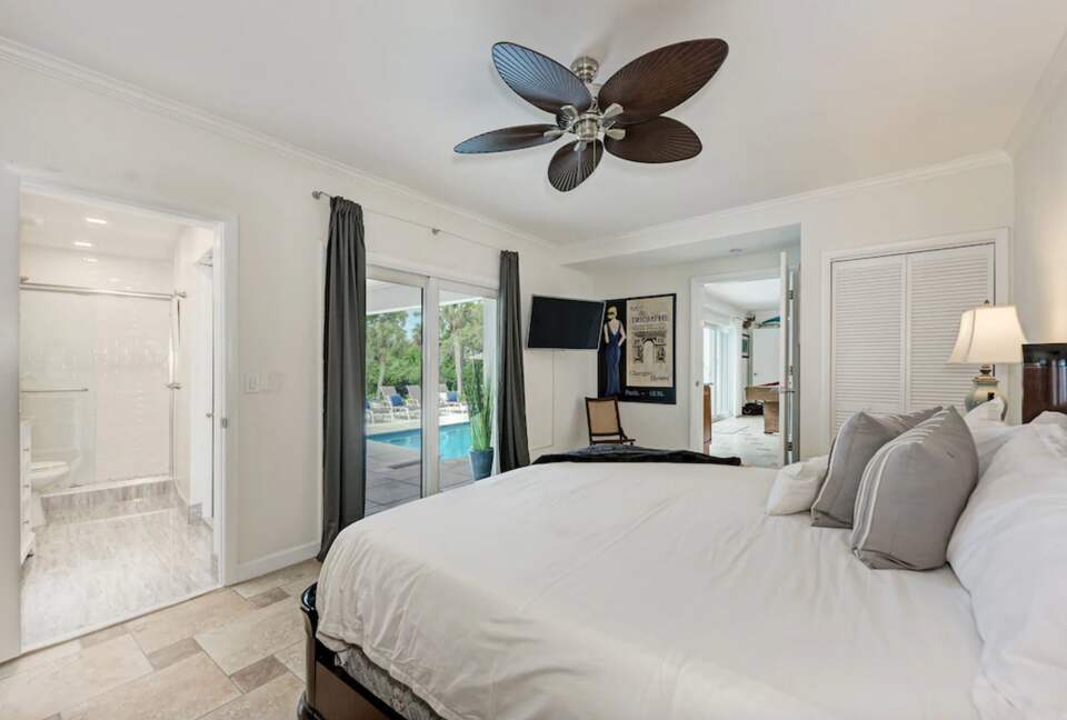 All Decked Out Waterfront Retreat - Sarasota, Florida