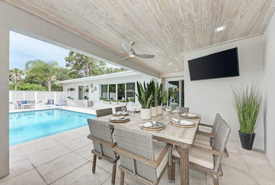 All Decked Out Waterfront Retreat - Sarasota, Florida