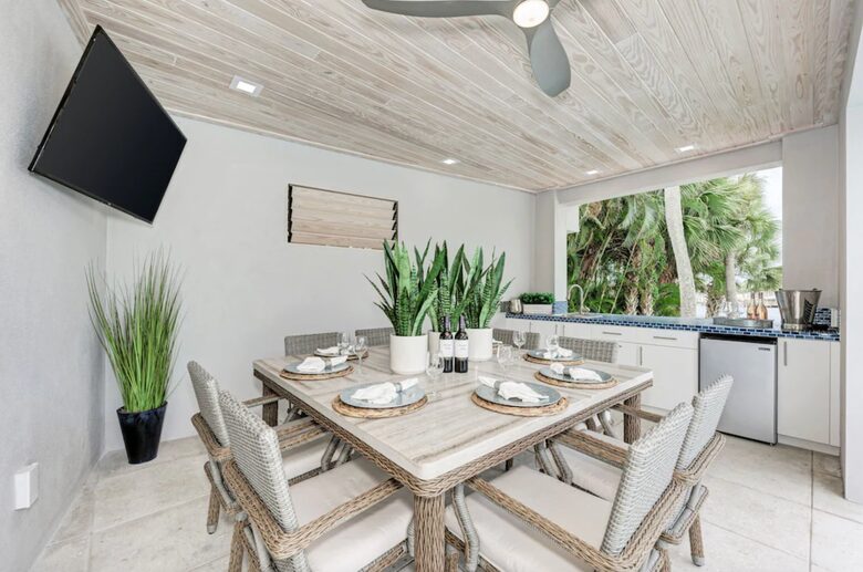 All Decked Out Waterfront Retreat - Sarasota, Florida