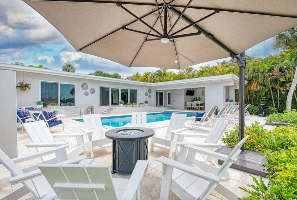 All Decked Out Waterfront Retreat - Sarasota, Florida