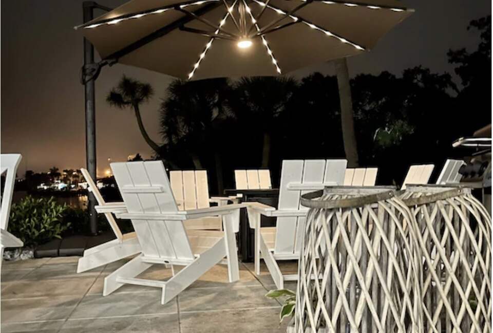 All Decked Out Waterfront Retreat - Sarasota, Florida