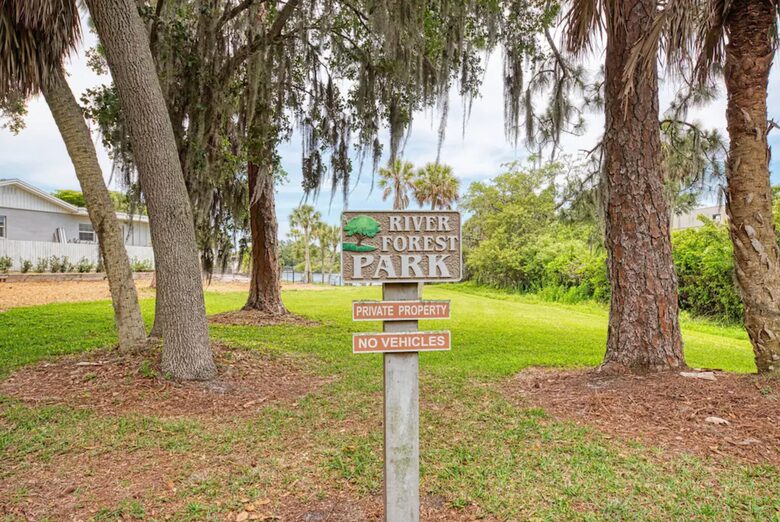 All Decked Out Waterfront Retreat - Sarasota, Florida