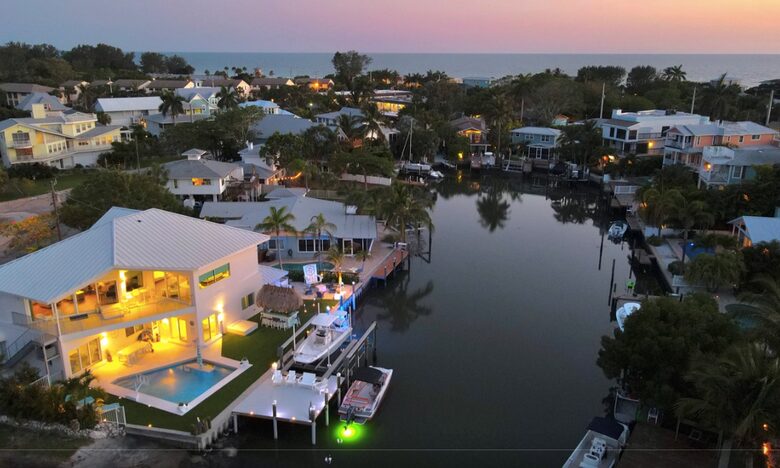 Island Life Villa - 5 Bed at Anna Maria Island - Holmes Beach, Florida