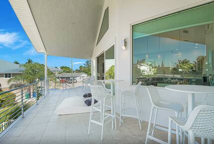 Island Life Villa - 5 Bed at Anna Maria Island - Holmes Beach, Florida