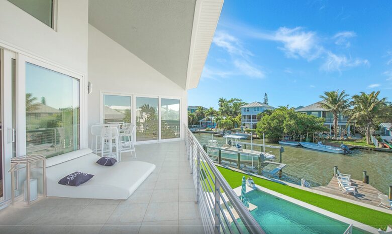 Island Life Villa - 5 Bed at Anna Maria Island - Holmes Beach, Florida