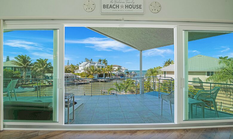 Island Life Villa - 5 Bed at Anna Maria Island - Holmes Beach, Florida