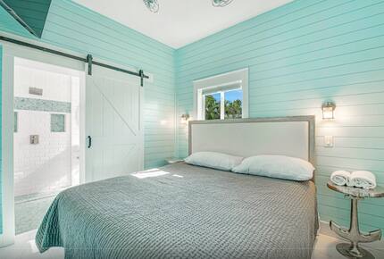 Island Life Villa - 5 Bed at Anna Maria Island - Holmes Beach, Florida