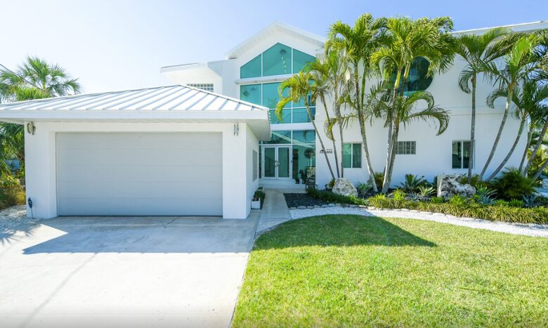 Island Life Villa - 5 Bed at Anna Maria Island - Holmes Beach, Florida