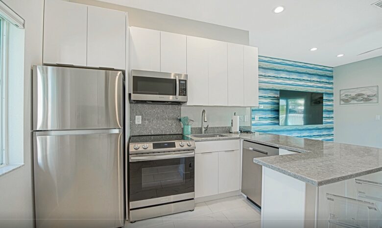 Island Life Villa - 5 Bed at Anna Maria Island - Holmes Beach, Florida