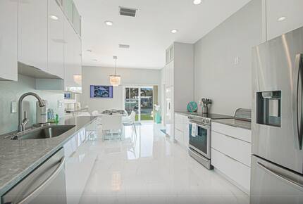 Island Life Villa - 5 Bed at Anna Maria Island - Holmes Beach, Florida