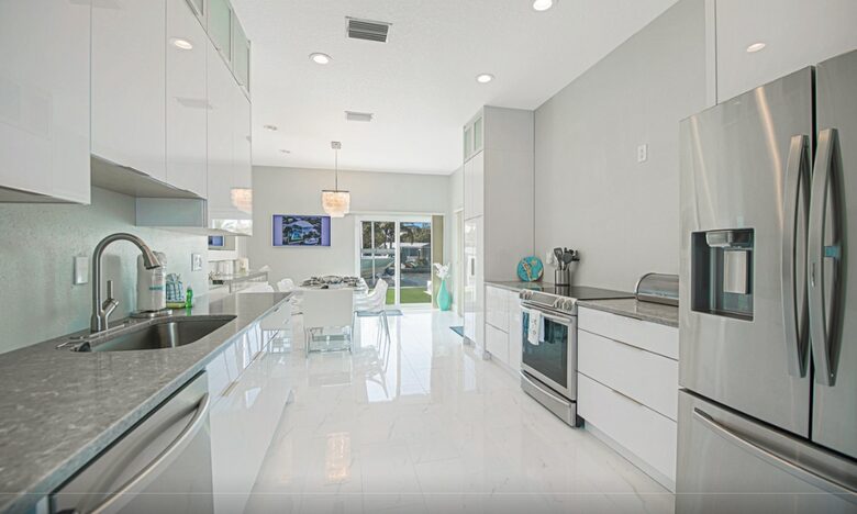 Island Life Villa - 5 Bed at Anna Maria Island - Holmes Beach, Florida