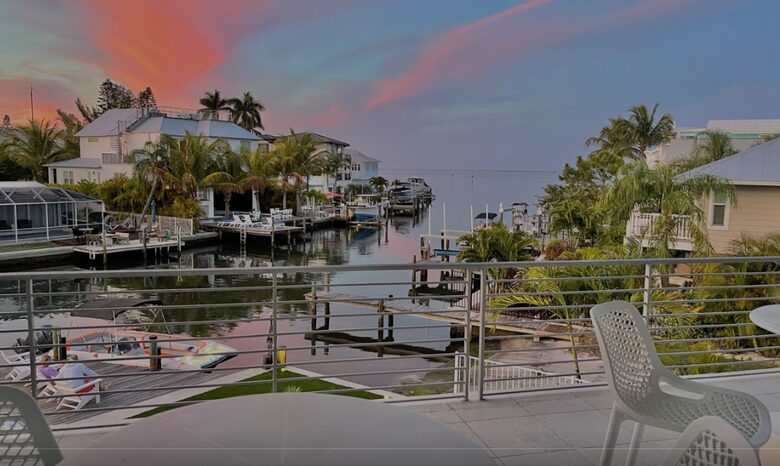 Island Life Villa - 5 Bed at Anna Maria Island - Holmes Beach, Florida