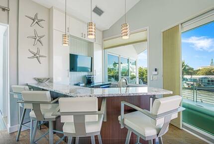 Island Life Villa - 5 Bed at Anna Maria Island - Holmes Beach, Florida