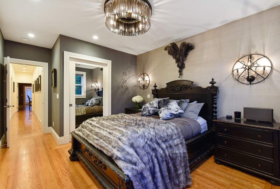 Designer Victorian Home - San Francisco, California