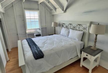 The Castaway Cottage - South Kingstown, Rhode Island