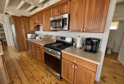 The Castaway Cottage - South Kingstown, Rhode Island