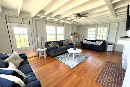 The Castaway Cottage - South Kingstown, Rhode Island